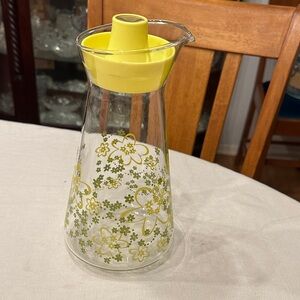 Vintage Pyrex Glass Juice Carafe with “Crazy Daisy” pattern